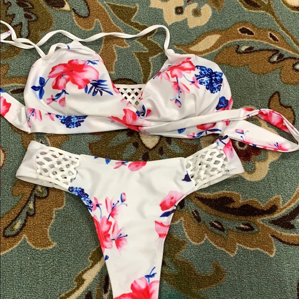 Two piece swim set!